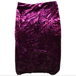 FOREVER 21 burgundy velvet pencil skirt size M